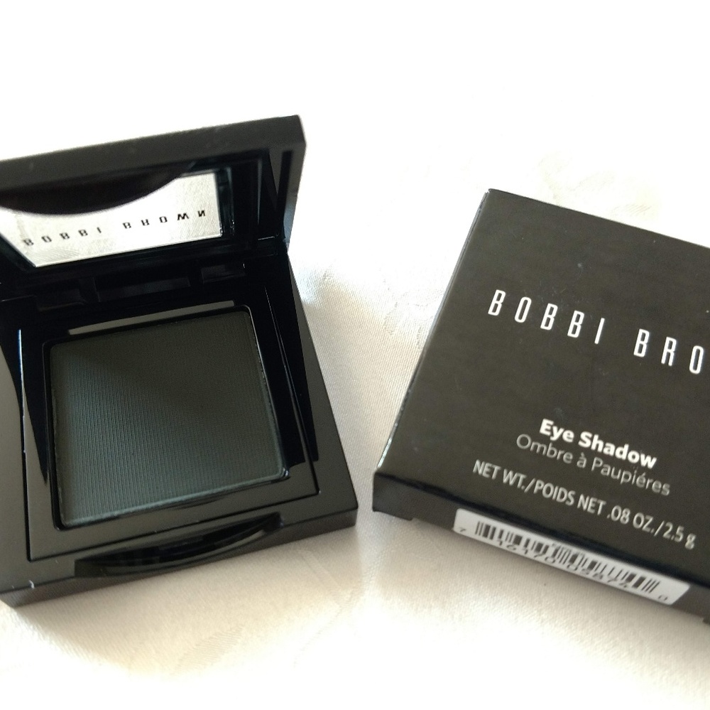 New Bobbi Brown Eye Shadow IVY #25